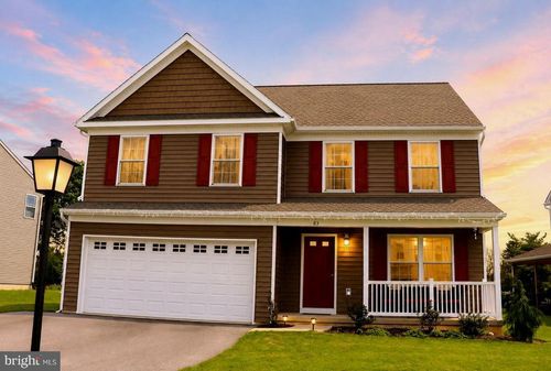 83 Bennington Way, CARLISLE, PA, 17013-1704 | Card Image