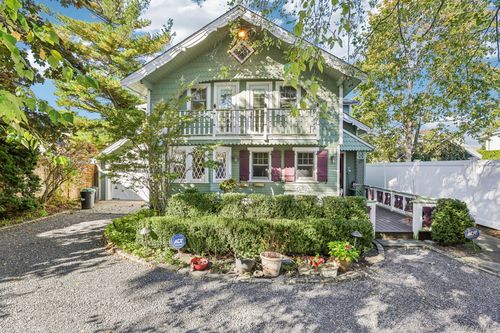 976 Singleton Avenue, Hempstead, NY, 11598 | Card Image