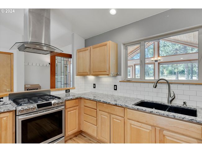 Kitchen-Oven | Image 13