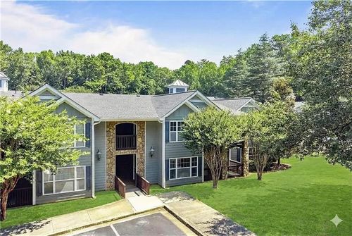 1002 Madison Ln Se, Smyrna, GA, 30080-7869 | Card Image