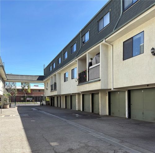 38-9047 Langdon Ave, North Hills, CA, 91343-3970 | Card Image