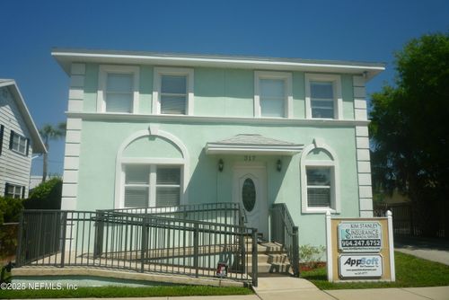 317 4th Ave N, Jacksonville Beach, FL, 32250-5621 | Card Image