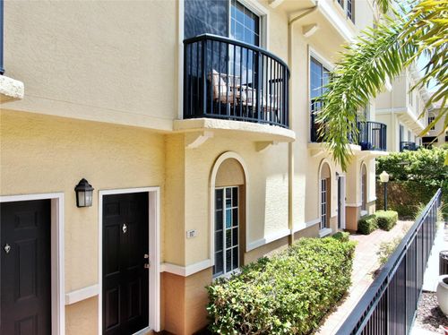 117 Grand Beach Pl, TAMPA, FL, 33609-2497 | Card Image