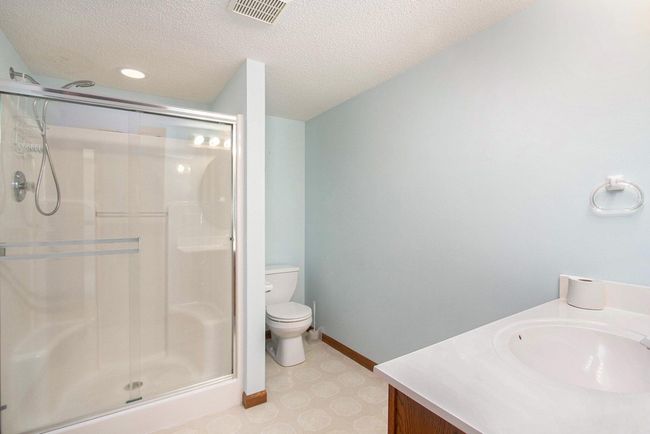 1067 Aspen Dr, Condo with 3 bedrooms, 3 bathrooms and null parking in Norton Shores MI | Image 13