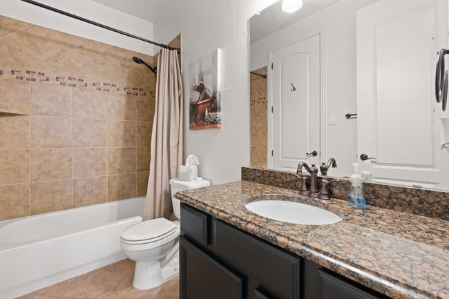 Mother in law Suite Bathroom | Image 25