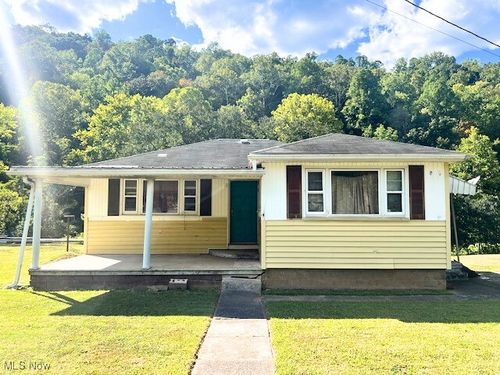 62 Engine Ln, Porters Falls, WV, 26162-8413 | Card Image