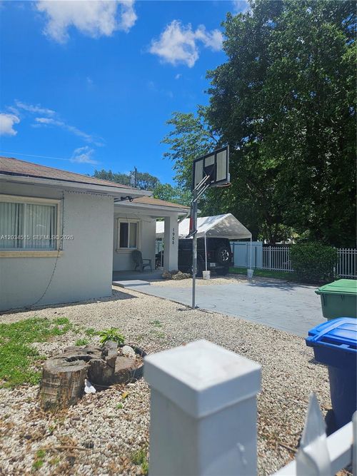 1905 Nw 113th Ter, Miami, FL, 33167-3511 | Card Image