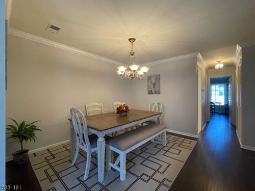 28 Commonwealth Dr, Basking Ridge, NJ, 07920-3060 | Card Image