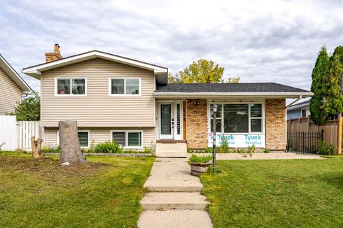 228 Pinecrest Cres Ne, Calgary, AB, T1Y1K9 | Card Image