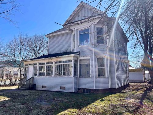 53 Spring St, Amherst, NS, B4H1S3 | Card Image
