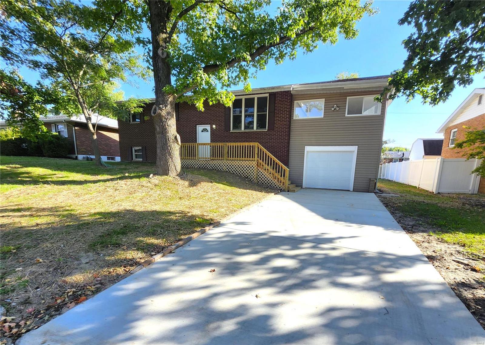 18 Fontainebleau Drive, For Sale in Granite City Zoocasa