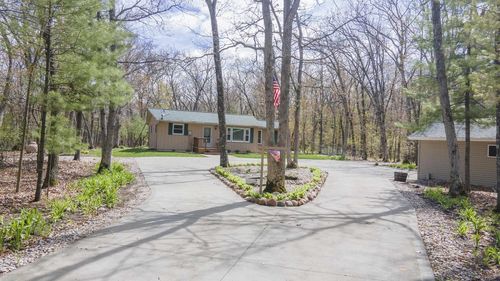 N4496 Strawberry Circle, MOUNT MORRIS, WI, 54982 | Card Image