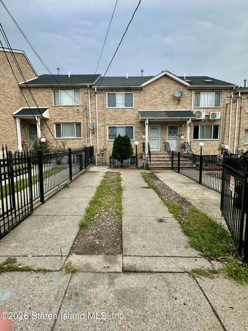 107 Beach St, Staten Island, NY, 10304-2701 | Card Image
