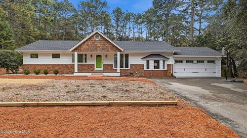 835 Barber Rd, Southern Pines, NC, 28387-6623 | Card Image