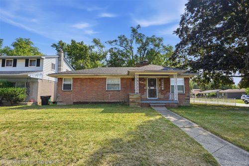 19800 Berg Rd, Detroit, MI, 48219-1121 | Card Image