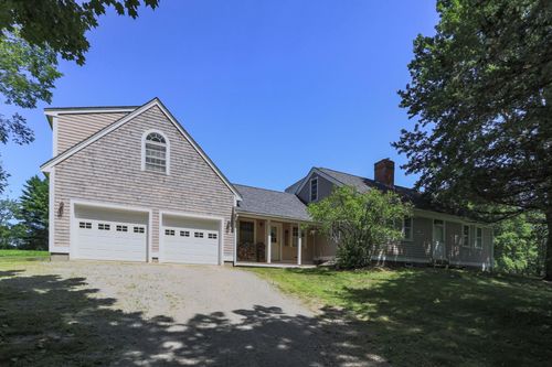 135 Mccollum Rd, New Boston, NH, 03070 | Card Image