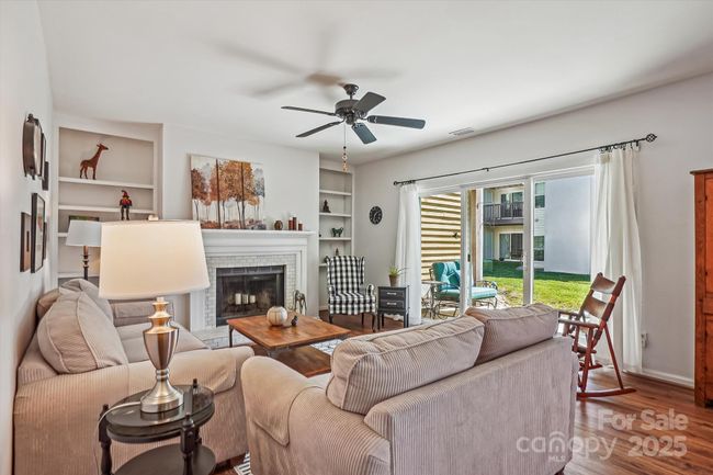 Newer sliding doors | Image 5