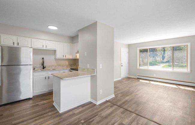 upper unit 2 bedroom | Image 6
