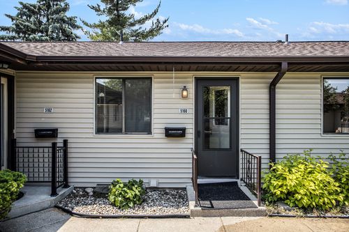5160 Green Meadow Rd, Kalamazoo, MI, 49009-1256 | Card Image