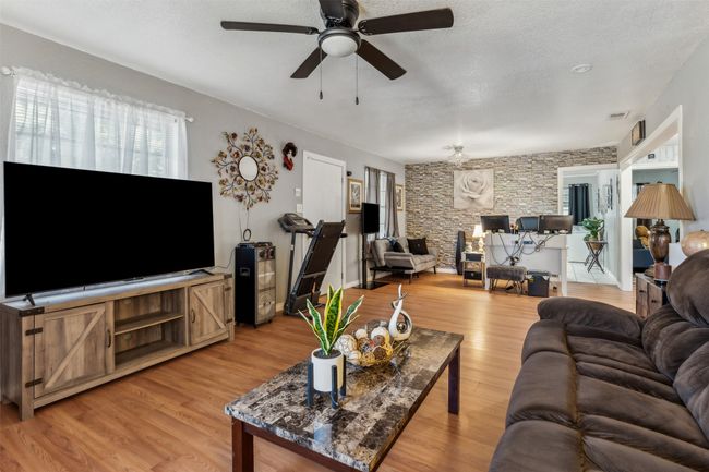 204 N Elm St, House other with 3 bedrooms, 2 bathrooms and null parking in Kemp TX | Image 18