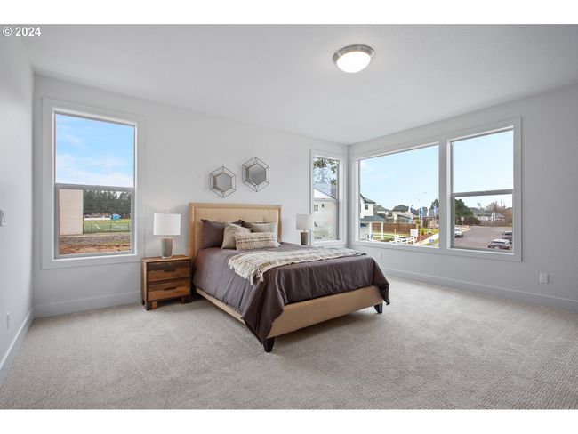 8870 Sw Mohegan Ln, House other with 5 bedrooms, 3 bathrooms and 3 parking in Tualatin OR | Image 21