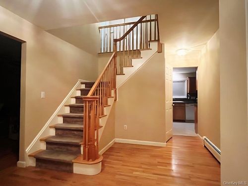 30 Church St, Nanuet, NY, 10954-3027 | Card Image