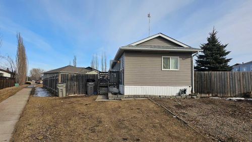 6001 53 Avenue Close, Stettler, AB, T4K1K7 | Card Image