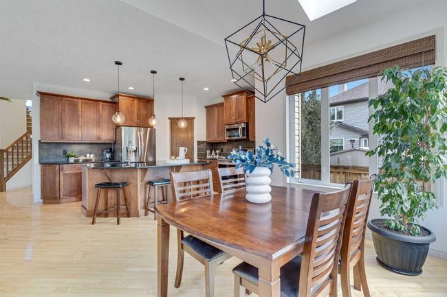 686 Chaparral Dr Se, House other with 5 bedrooms, 4 bathrooms and 4 parking in Calgary AB | Image 19