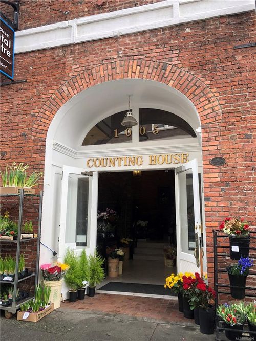 201-1005 Broad St, Victoria, BC, V8W2A1 | Card Image