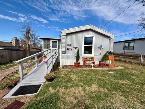 18 W Elm Dr, Salina, OK, 74365-2492 | Card Image