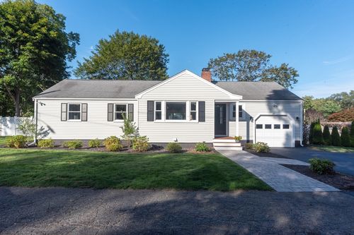37 Gates Ave, Hudson, MA, 01749-1903 | Card Image