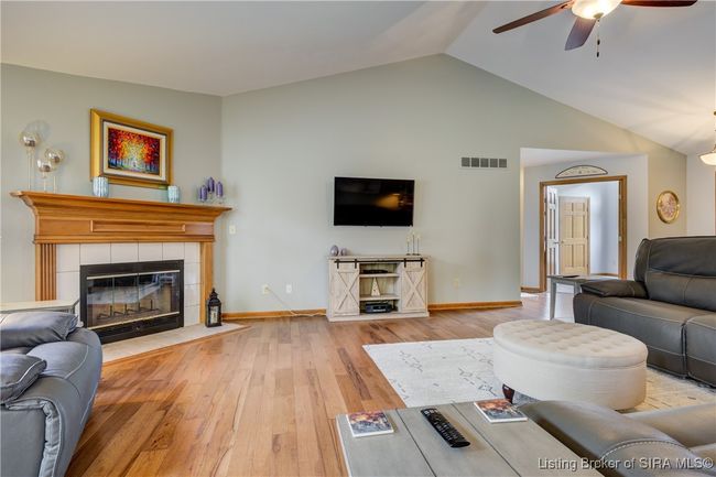 1475 Cedar Ln Nw, Home with 3 bedrooms, 3 bathrooms and null parking in Corydon IN | Image 9