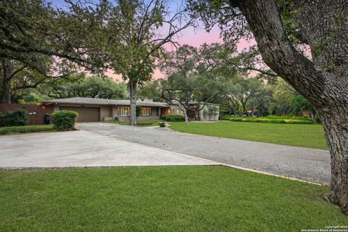 122 Dogwood Ln, San Antonio, TX, 78213-1905 | Card Image