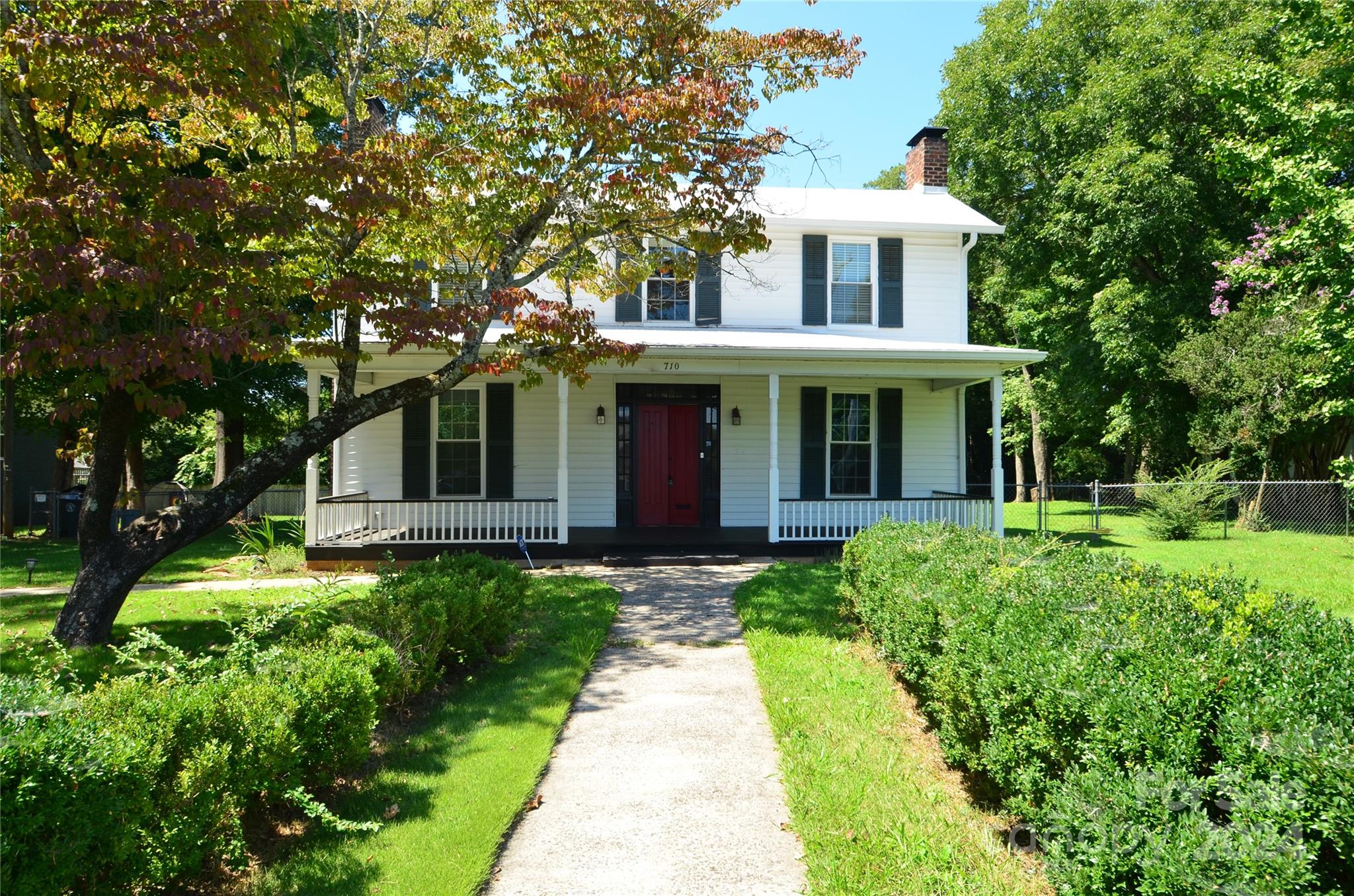 Main Ave, Newton, NC 28658