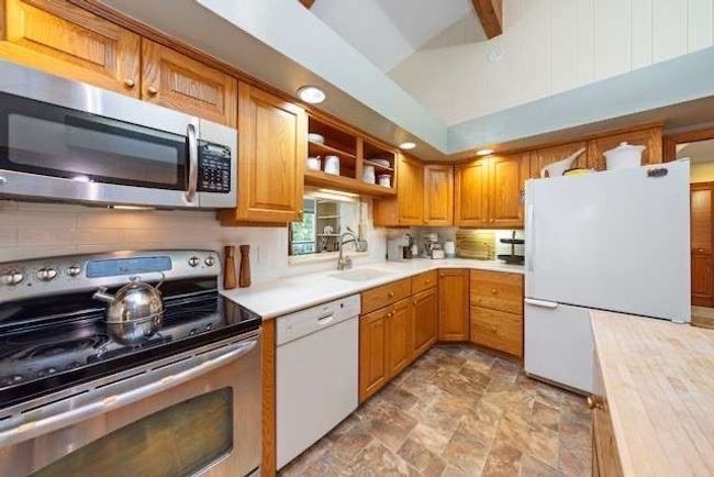 68051 Stoecker Ln, House other with 4 bedrooms, 3 bathrooms and null parking in Richmond MI | Image 15