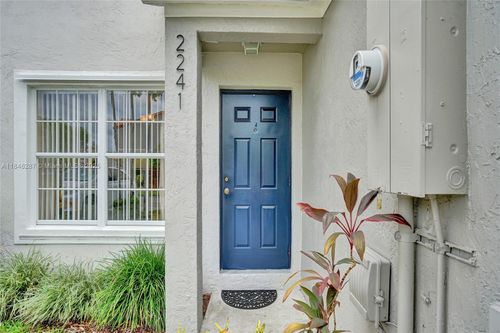 2241 Sw 84th Ter, Miramar, FL, 33025-5131 | Card Image