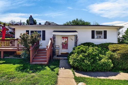 203 Hall St, Staunton, VA, 24401-4758 | Card Image