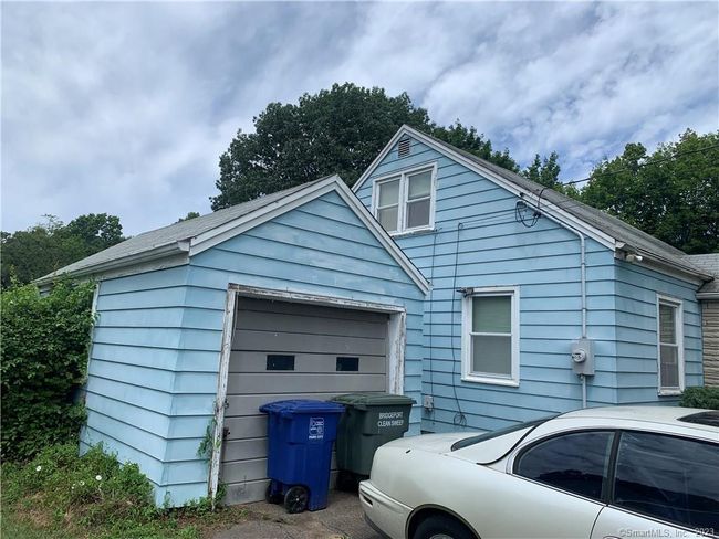 59 Maybrook Rd, House other with 3 bedrooms, 1 bathrooms and null parking in Bridgeport CT | Image 6