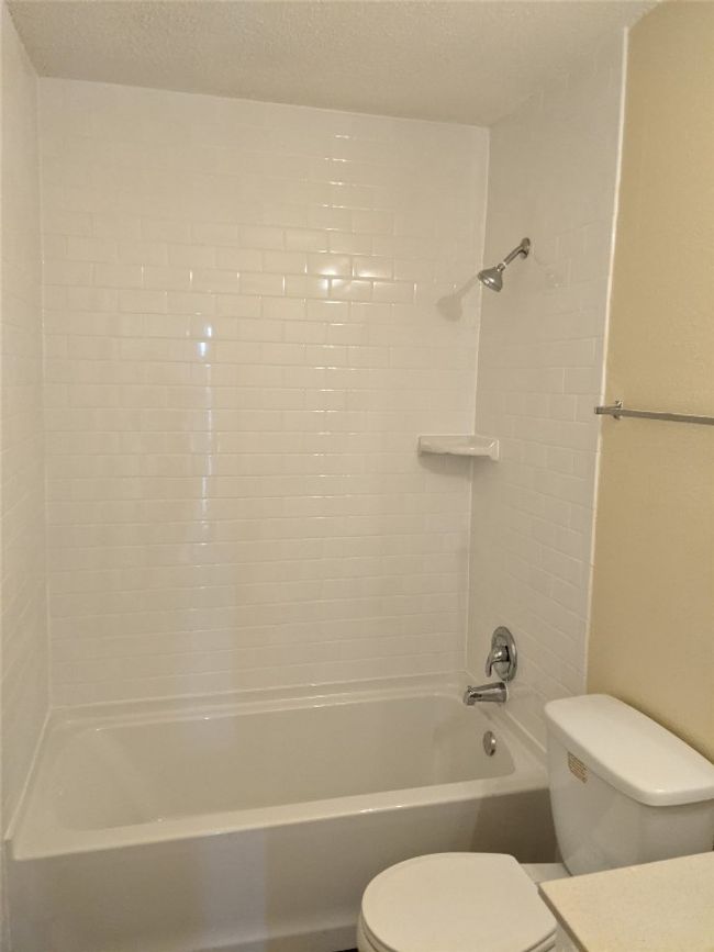 bathroom#2 | Image 9