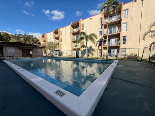 5-4845 Nw 7th St, Miami, FL, 33126-2177 | Card Image