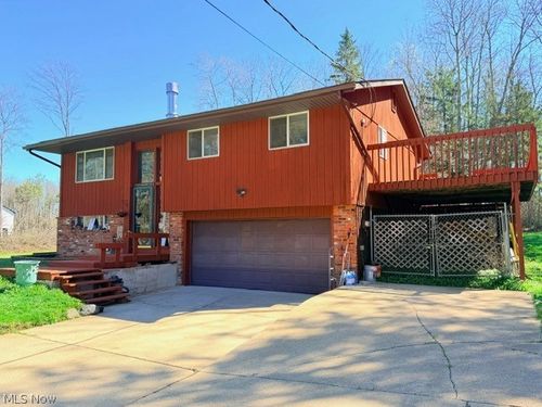 18221 Quinn Rd, Chagrin Falls, OH, 44023-2403 | Card Image