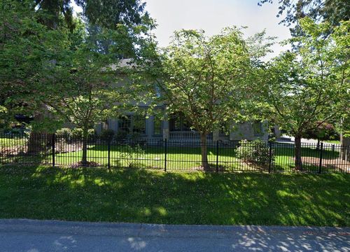 2923 Woodcrest Pl, Surrey, BC, V4P2K8 | Card Image