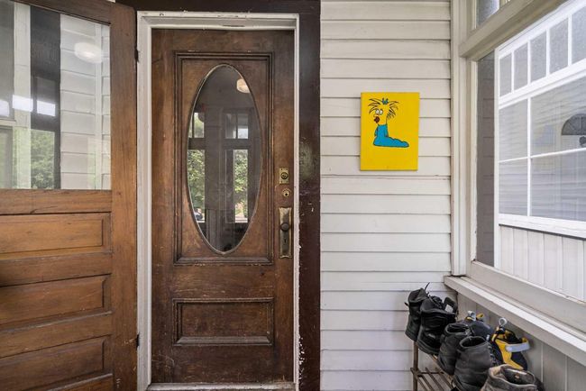 527 20 Avenue Sw, House other with 3 bedrooms, 1 bathrooms and 1 parking in Calgary AB | Image 5