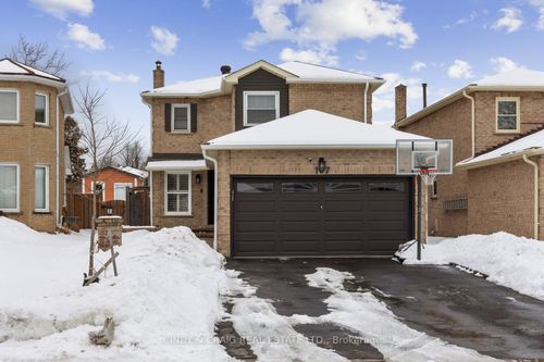 107 Hemingford Pl, Whitby, ON, L1R1G2 | Card Image