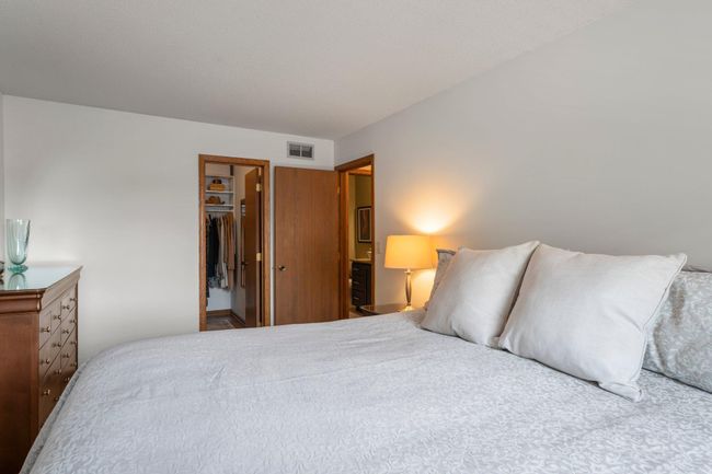5605 Donegal Dr, Townhouse with 2 bedrooms, 2 bathrooms and null parking in Saint Paul MN | Image 21