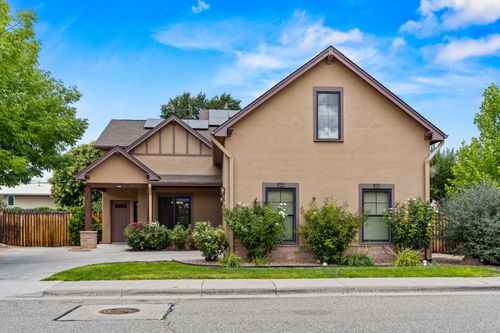 855 Aster St, White Rock, NM, 87547-3868 | Card Image