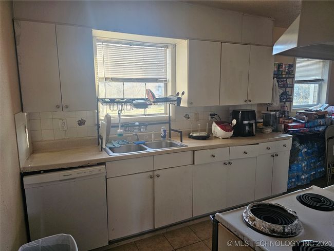 kitchen | Image 6