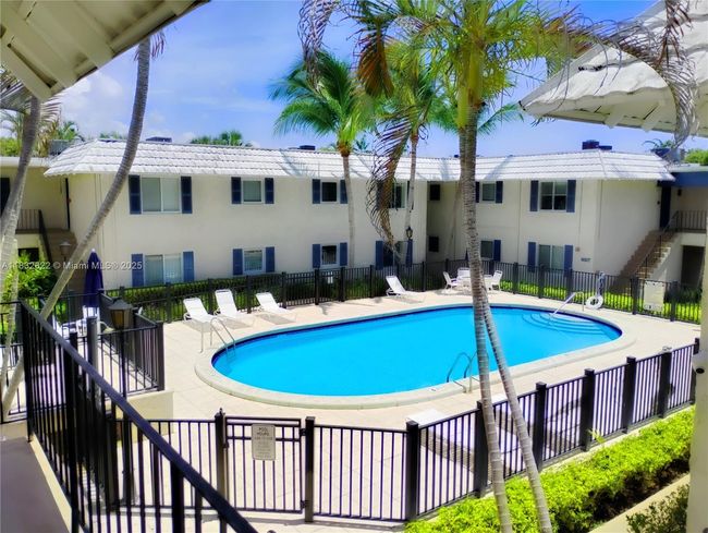 APT-22 - 8605 Sw 68 Th Ct, Condo with 1 bedrooms, 1 bathrooms and null parking in Pinecrest FL | Image 5