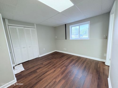 6-9605 Glenawyn Cir, Jeffersontown, KY, 40299-2918 | Card Image