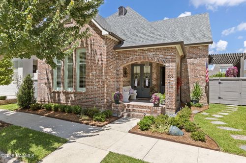 506 Waterview Rd, Youngsville, LA, 70592-6627 | Card Image